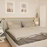 Sea And Salt Apartment *